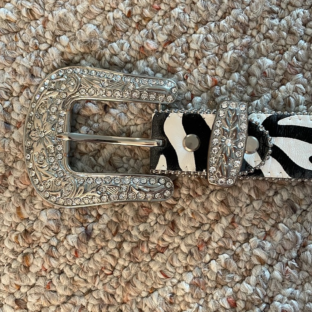 Western Rhinestone Belt - Picture 2 of 6